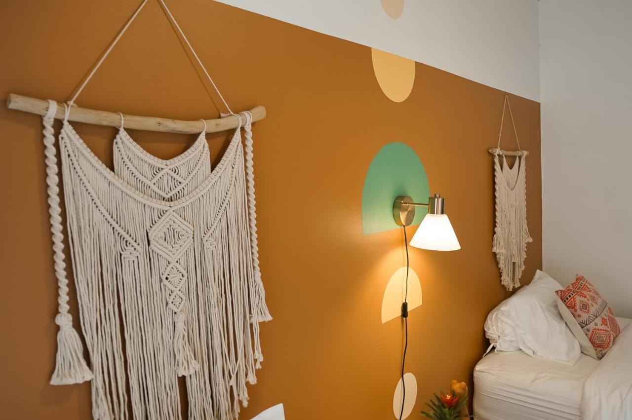 Roemah Renjana Bandung Bed & Breakfast ภายนอก รูปภาพ