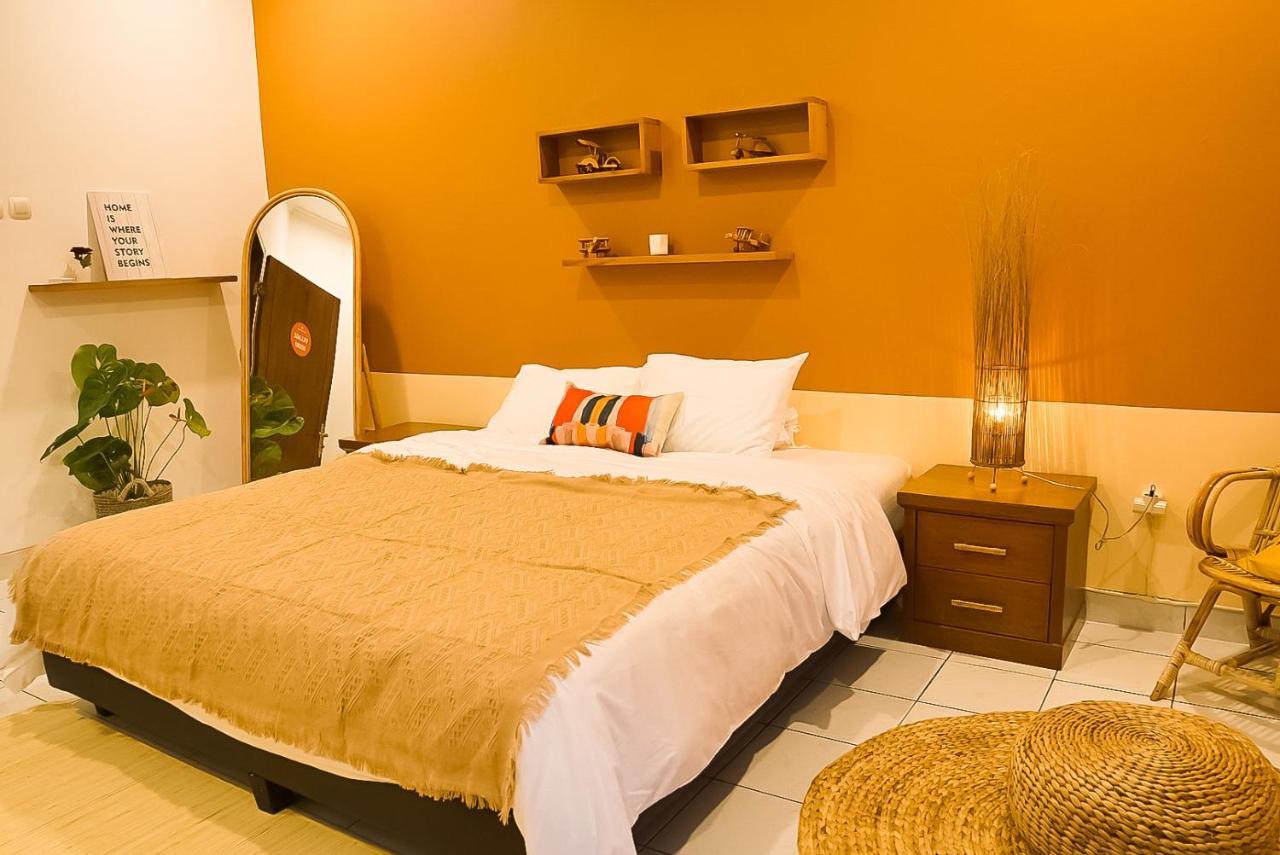 Roemah Renjana Bandung Bed & Breakfast ภายนอก รูปภาพ