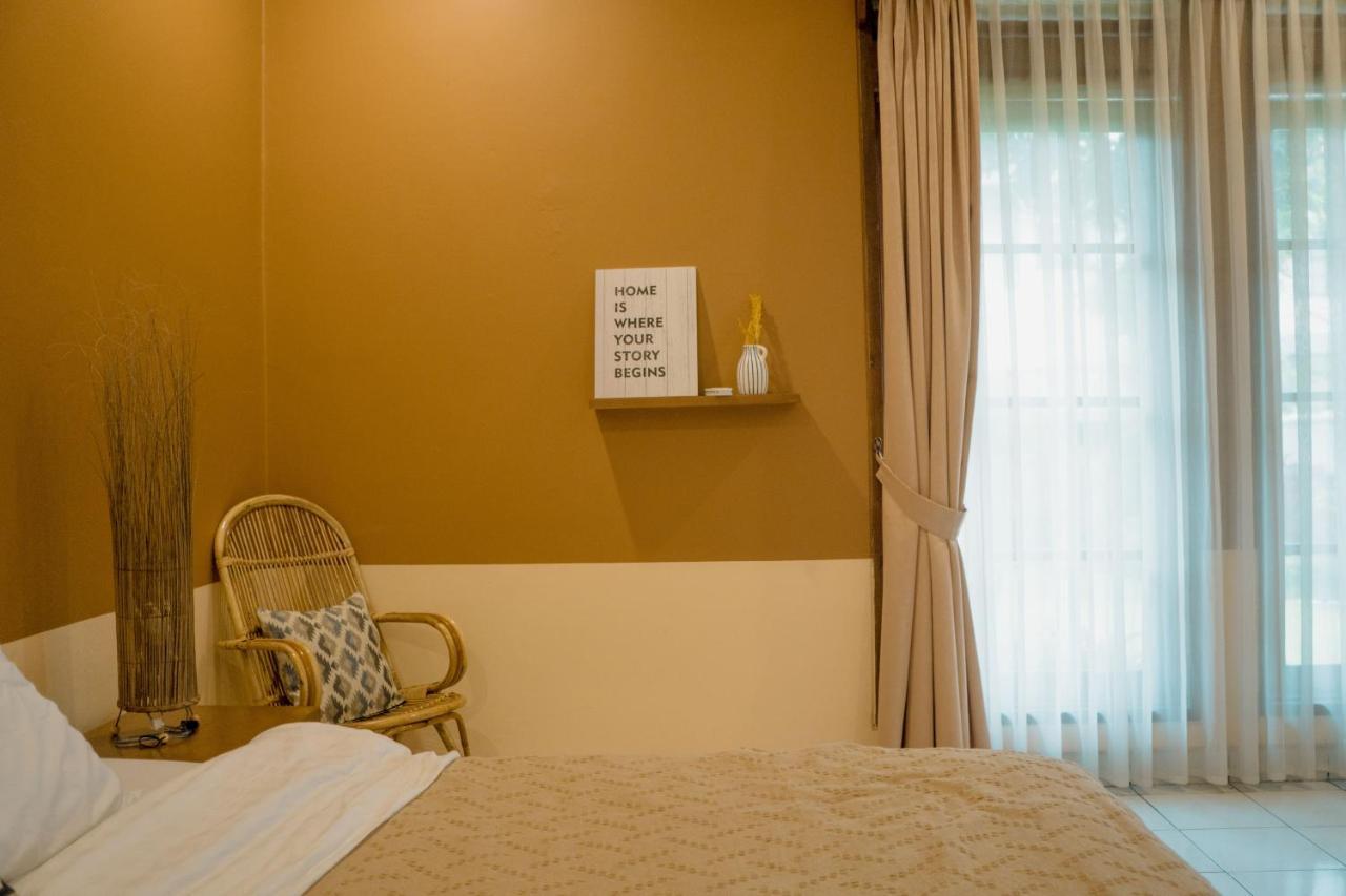 Roemah Renjana Bandung Bed & Breakfast ภายนอก รูปภาพ