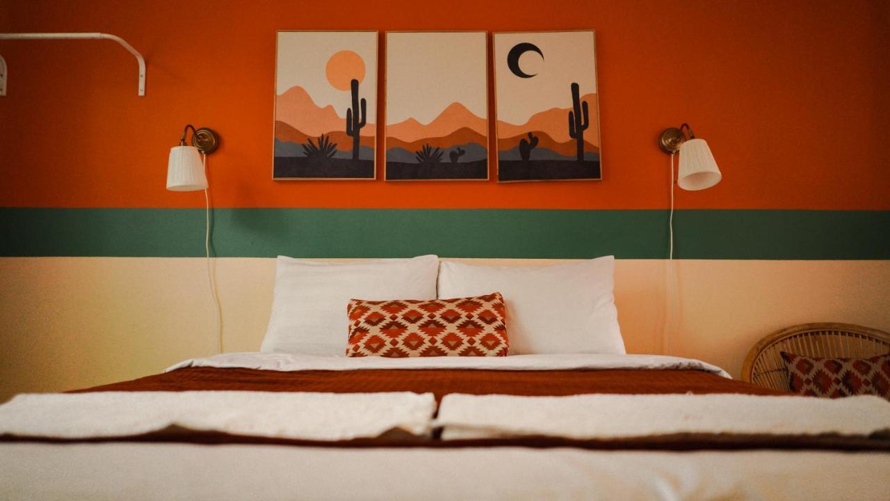 Roemah Renjana Bandung Bed & Breakfast ภายนอก รูปภาพ