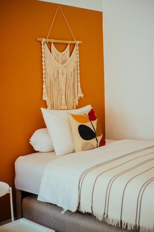 Roemah Renjana Bandung Bed & Breakfast ภายนอก รูปภาพ