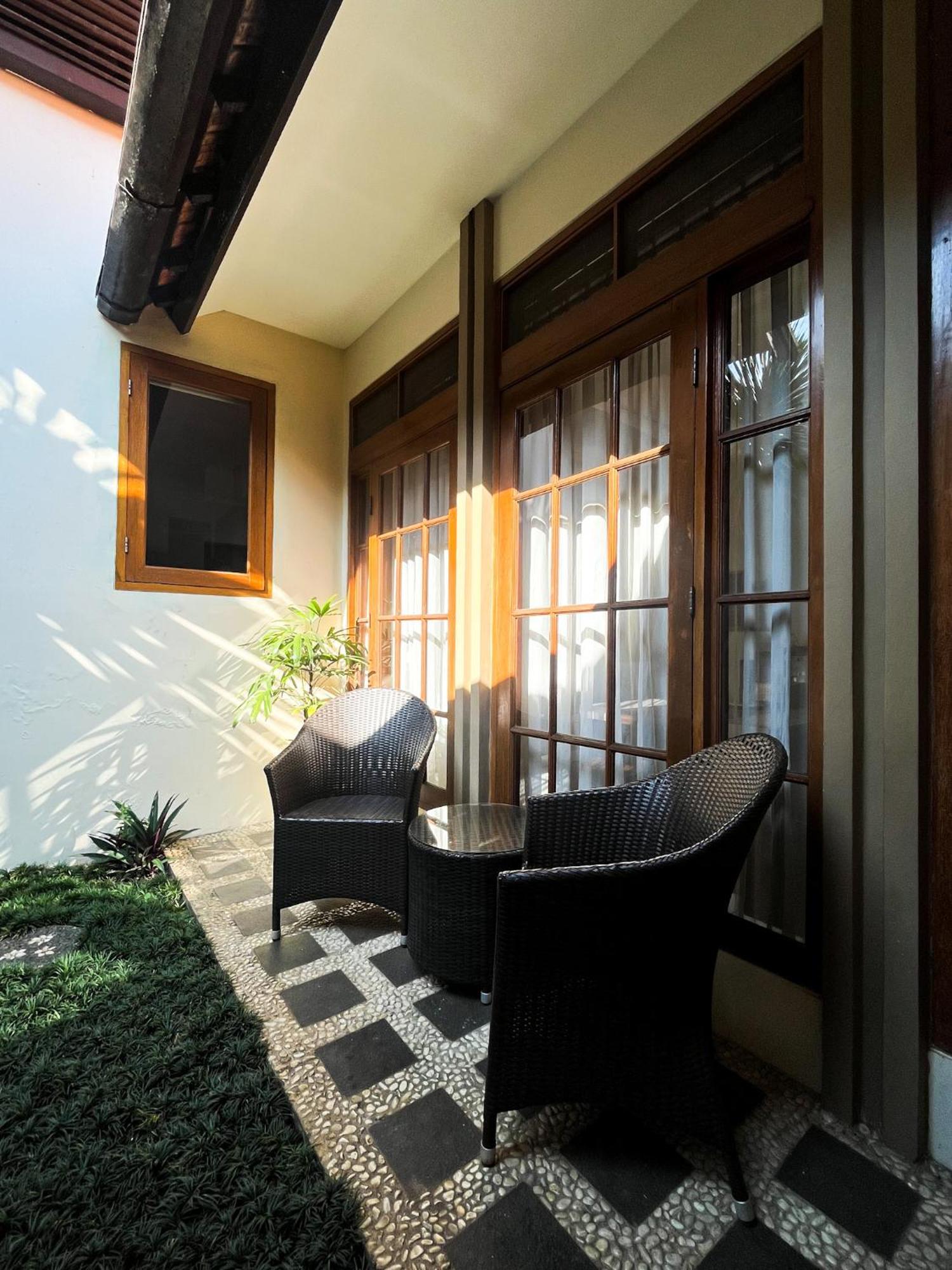Roemah Renjana Bandung Bed & Breakfast ภายนอก รูปภาพ