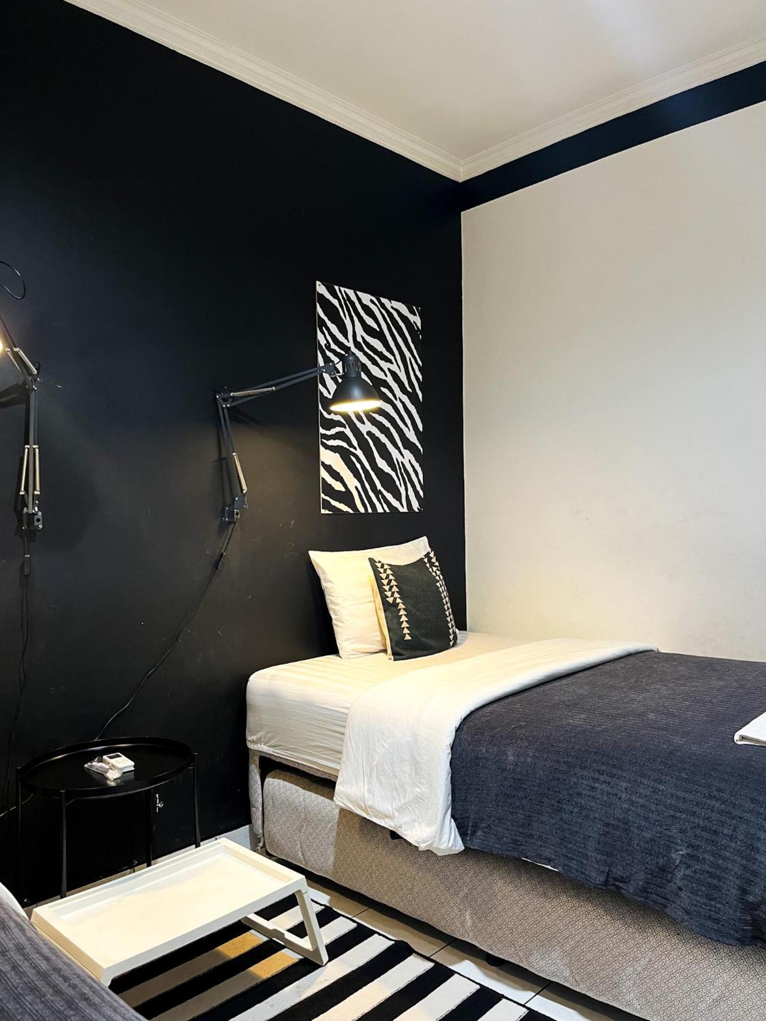 Roemah Renjana Bandung Bed & Breakfast ภายนอก รูปภาพ